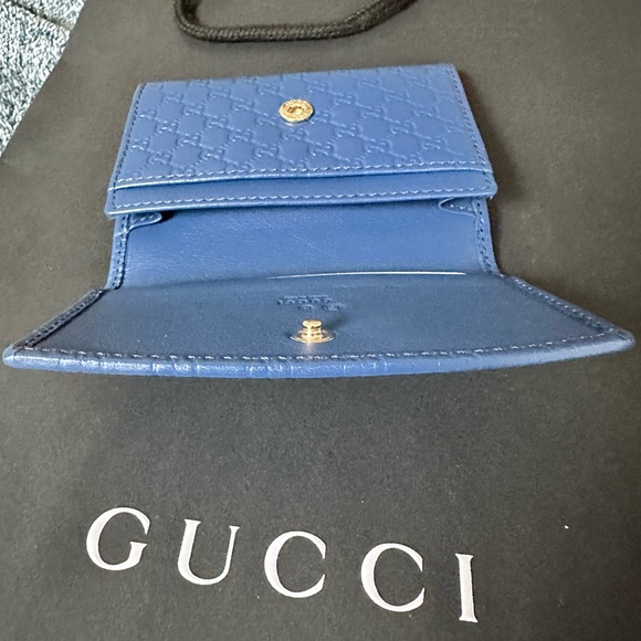100% Authentic Gucci Card Wallet: Light Blue/Periwinkle - Picture 5 of 6